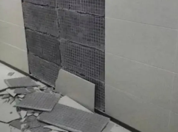 铁门关瓷砖空鼓维修公司分享下铁门关墙砖松动维修的知识